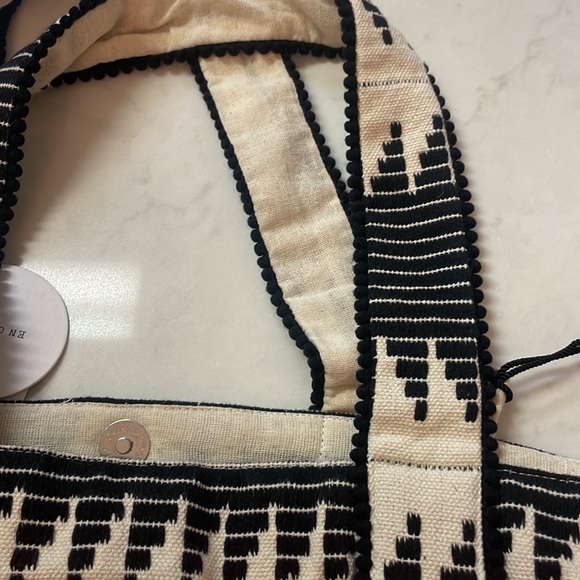 En Cream Tote Bag - Beach Bag NWT - Picture 8 of 9